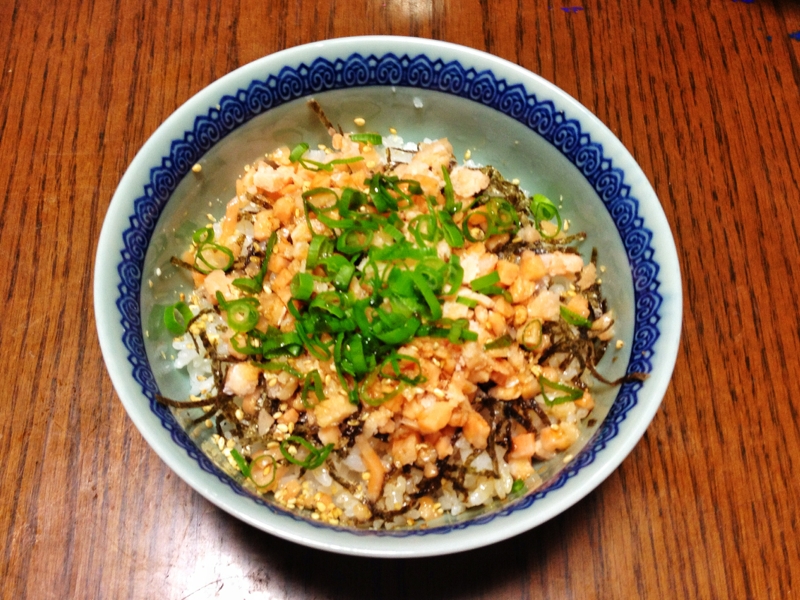 1分で美味しい！パラトロ ネギとろサーモン丼