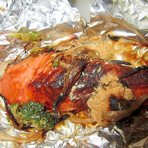 鮭とブロッコリー舞茸酒かす味噌焼き