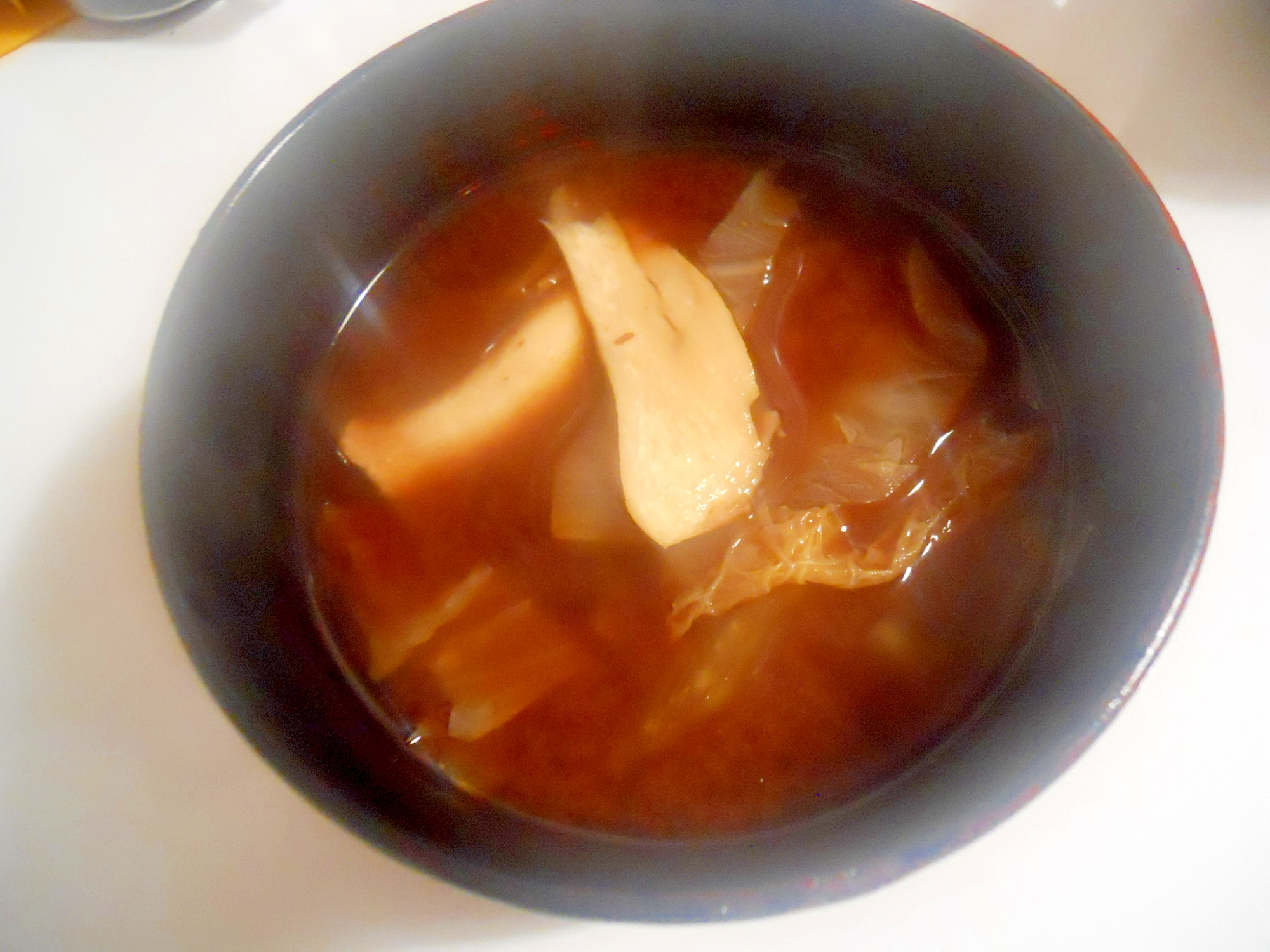 赤味噌で　白菜とエリンギのお味噌汁