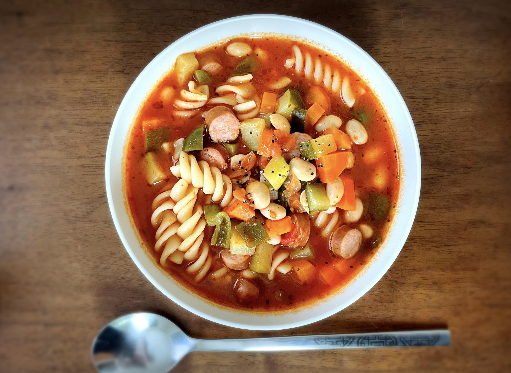 【パスタ入り】ごろごろ野菜と豆のトマトスープ
