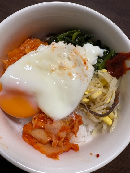 今日は、ナムルで作る三色丼？？ビビンバ丼かしら？？