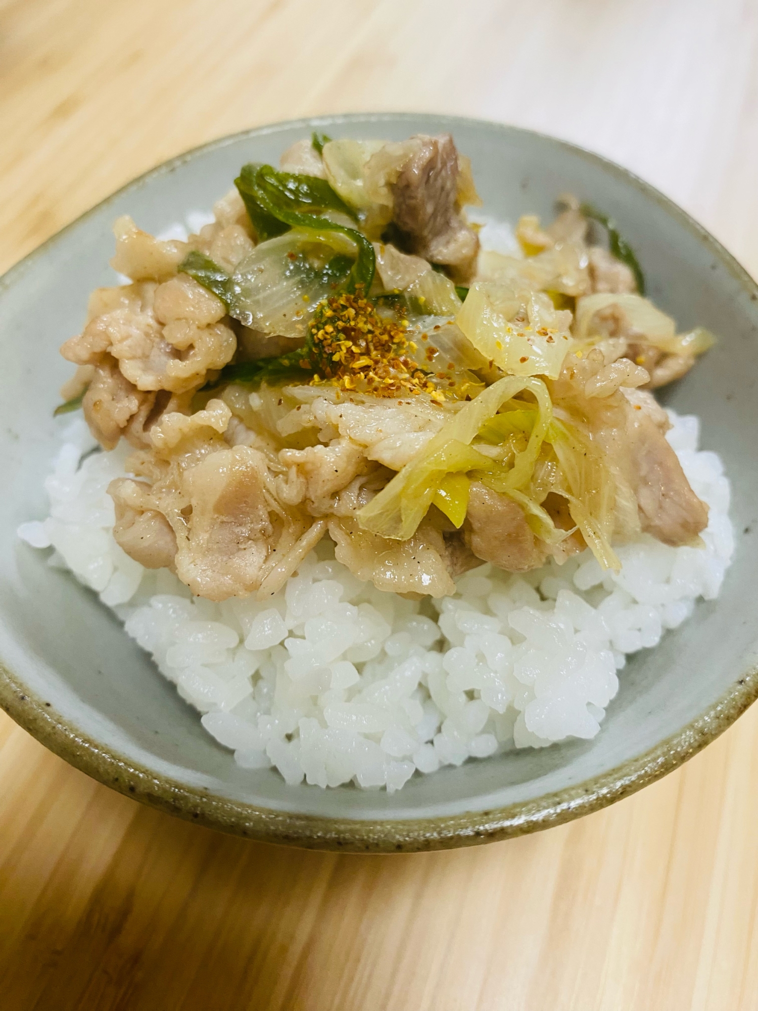 リピ間違いなし！豚バラネギ丼