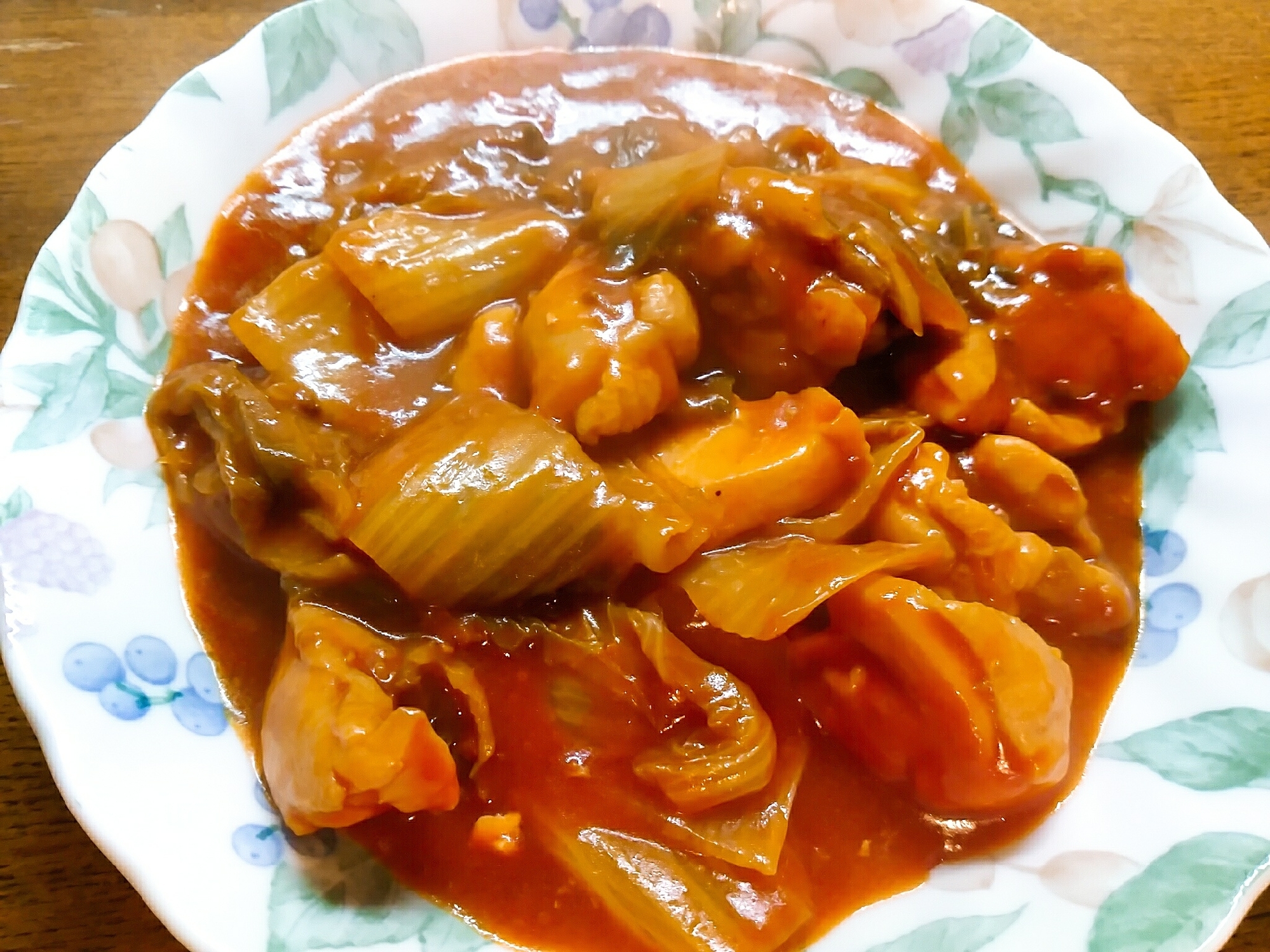 簡単に。白菜と鶏肉のトマト煮