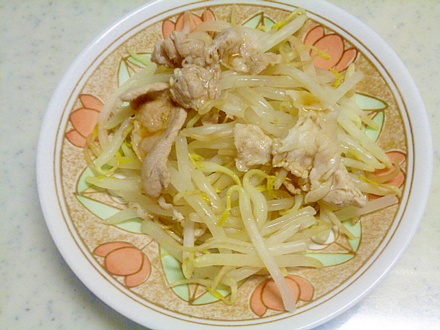 簡単♪おつまみ♪ゆで豚肉とゆでもやしの青じそサラダ