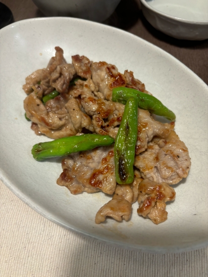 ご飯が進む♪豚肉とししとうの甘辛炒め〜