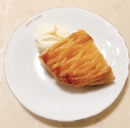 ベーコンエッグパイ