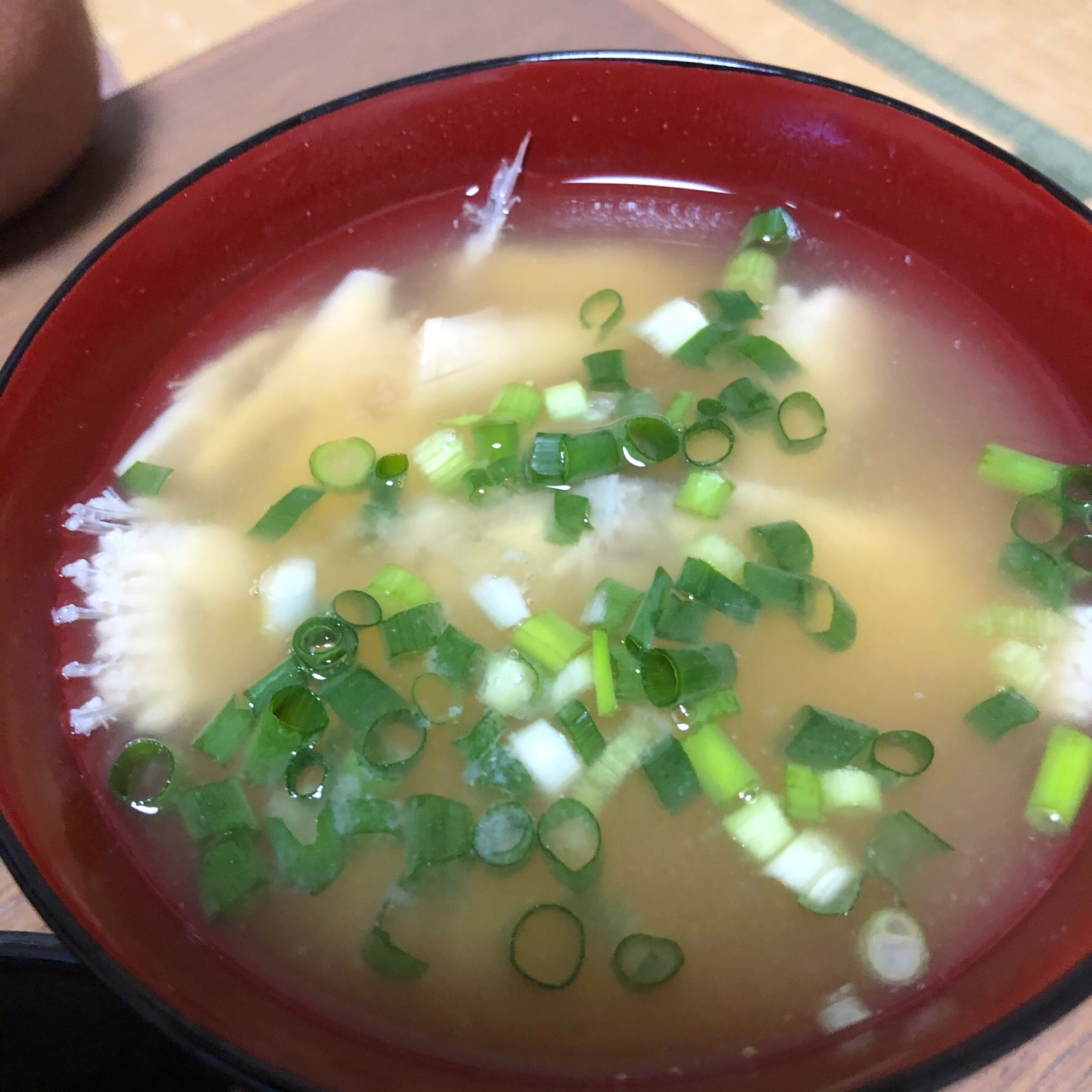 篠竹と魚のアラと小ネギの味噌汁