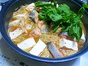 鮭とジャガイモの味噌鍋