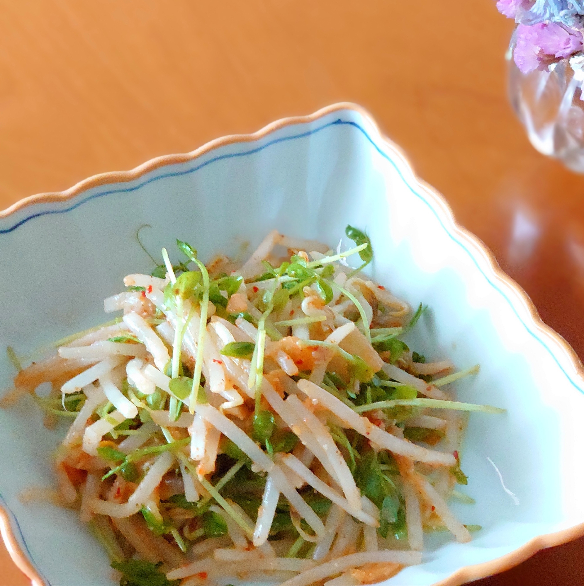 豆苗ともやしのキムチ和えꕤ୭*