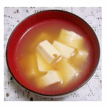 木綿豆腐の味噌汁（昆布だし）