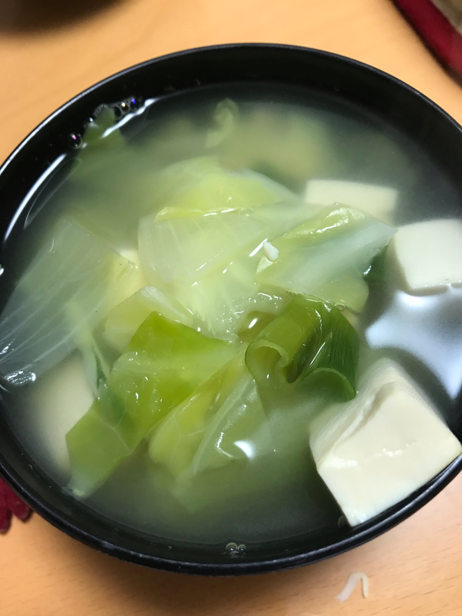豆腐とキャベツの中華スープ