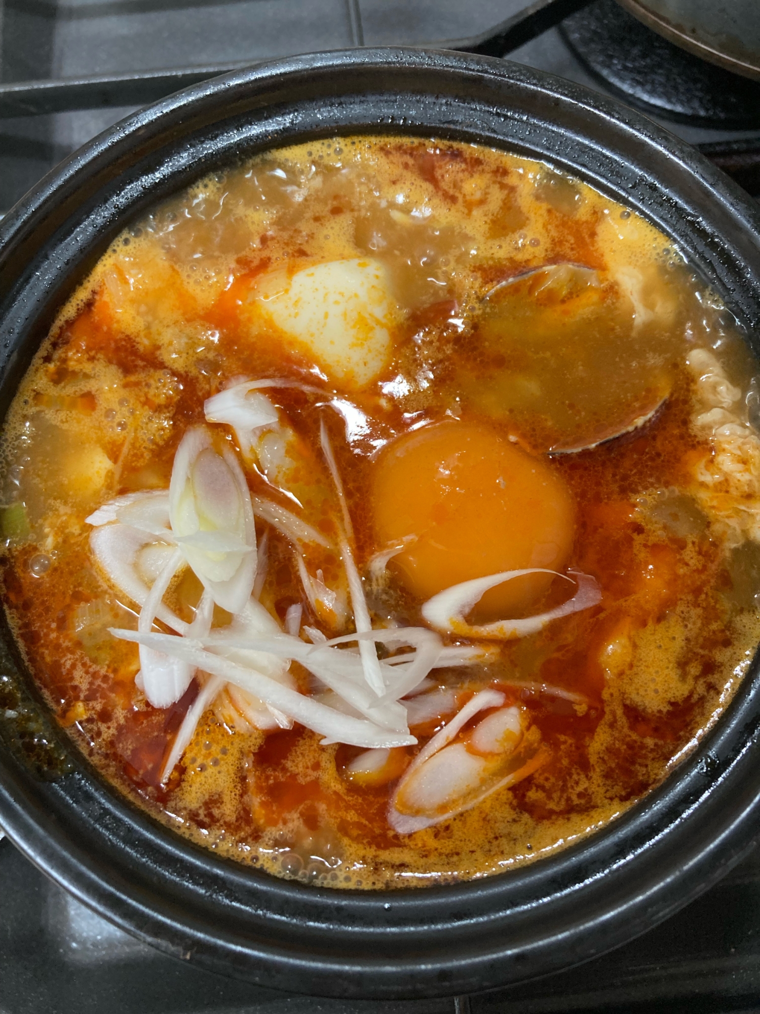 スンドゥブ(豆腐)チゲ、寒い日にも暑い日にも。