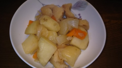 素朴で温まる煮物、とても美味しかったです！お肉無しですが、お麩がいいアクセントになってくれました。ご馳走様です！