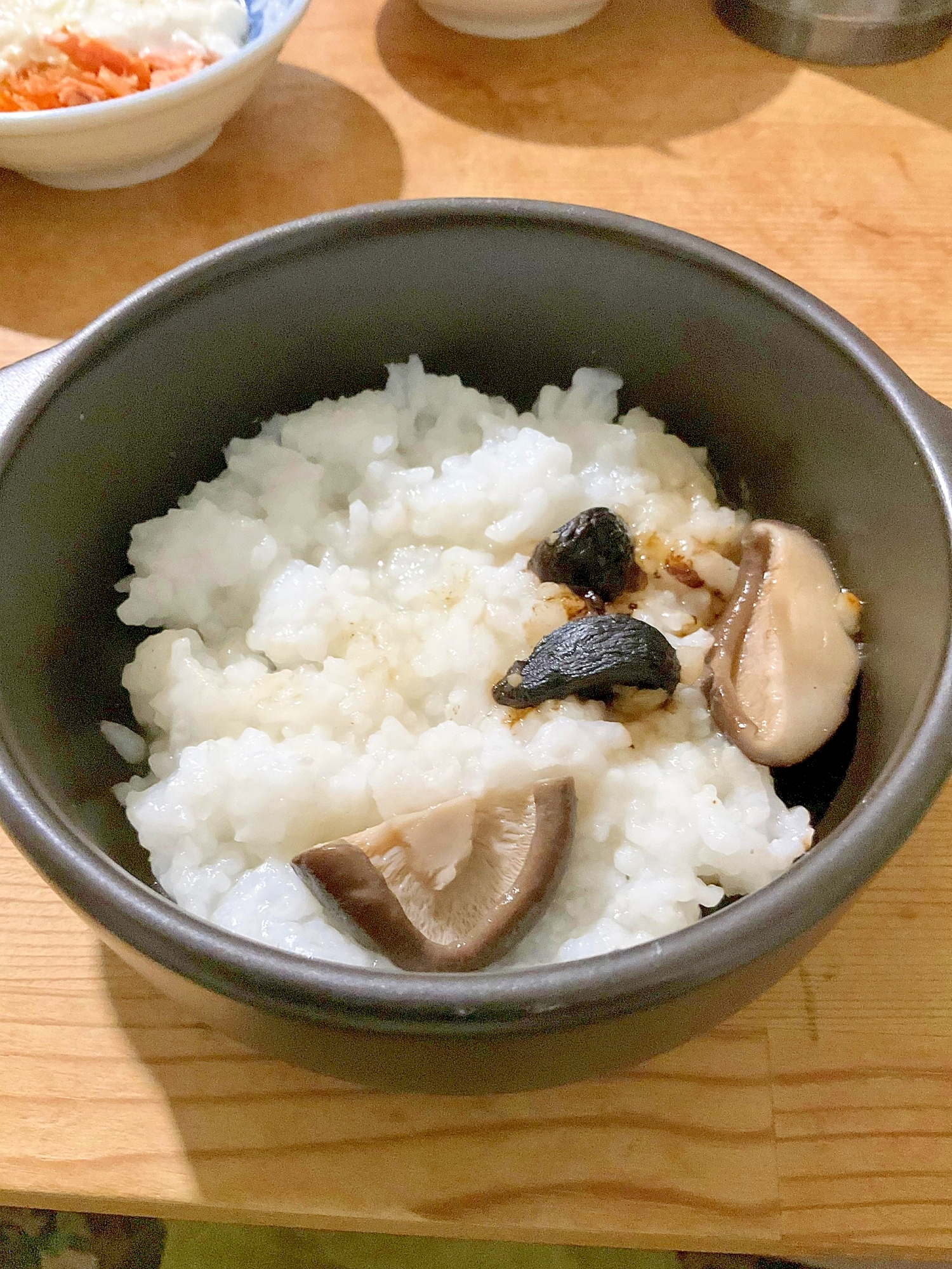 椎茸黒にんにく入りご飯