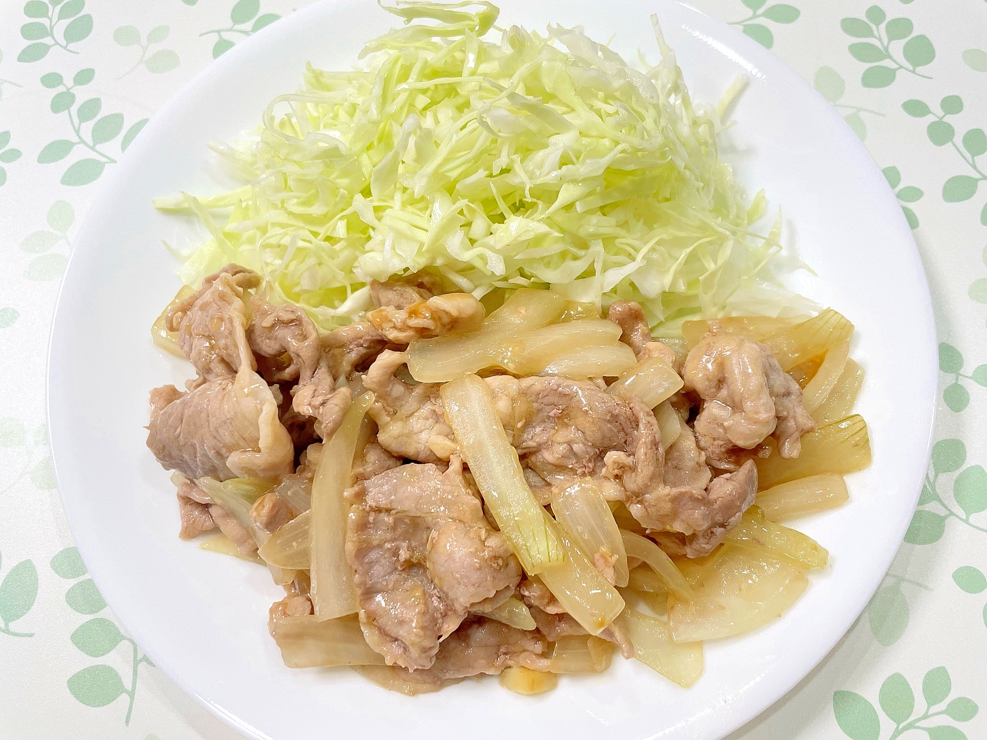 豚肉と玉ねぎのにんにく醤油炒め