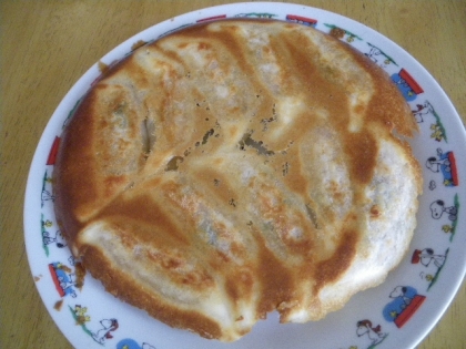 はねつき餃子は美味しい～ですよねっ＾＾
パリパリがたまらない～♬