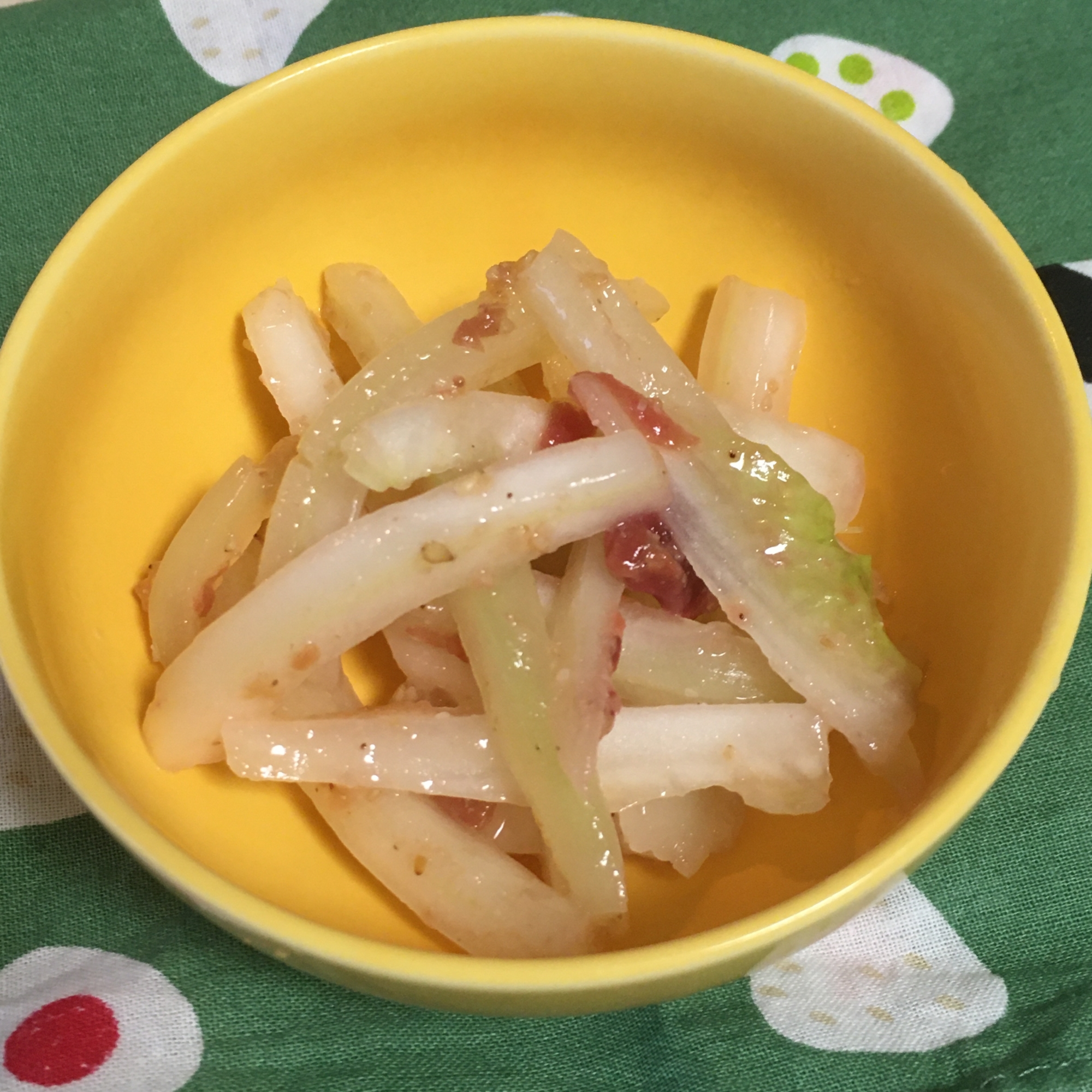 白菜と梅肉の和物