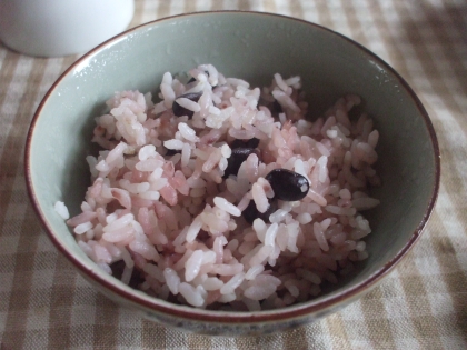 ほっこり美味しい♡黒豆ご飯