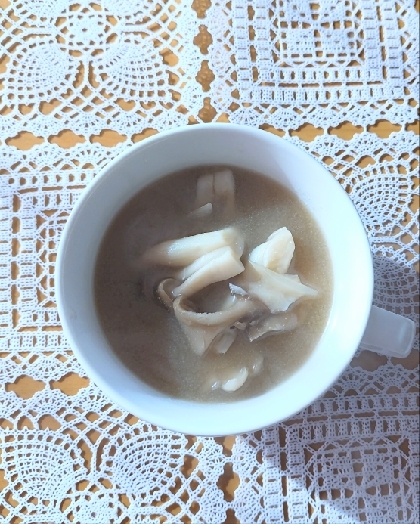 エリンギ・ぶなしめじ・舞茸の味噌汁