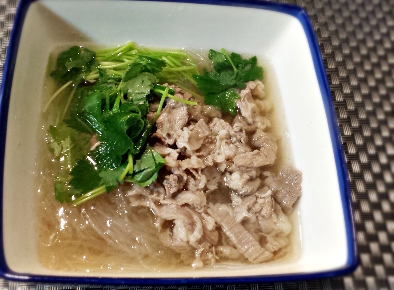 春雨で牛肉のフォー