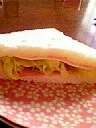 ハムとチーズのサンドイッチ