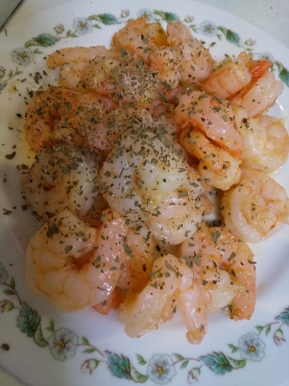簡単で、エビがプリプリして美味しかったです～♡
家族にも好評でした。
また作ります♪