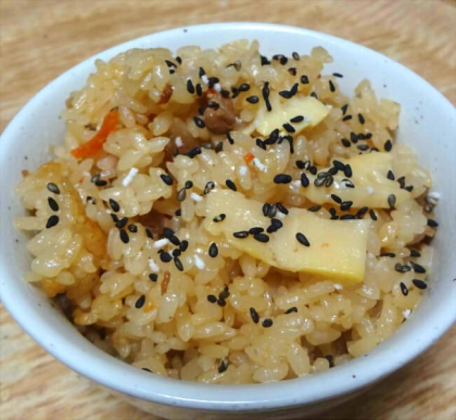 水煮筍もあったので入れてみました。
簡単にできて美味しかったです♡
ごちそうさまでした(*‘ω‘ *)