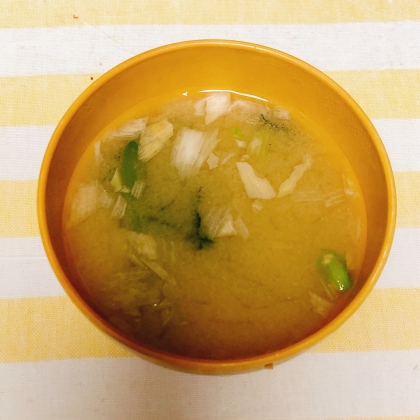 絹さやとねぎの味噌汁