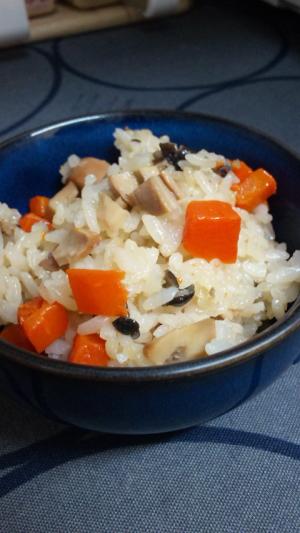 イカ缶で炊き込みご飯 レシピ 作り方 By ブーブーテン 楽天レシピ イカ缶で炊き込みご飯 レシピ 作り方 By ブーブーテン 楽天レシピ