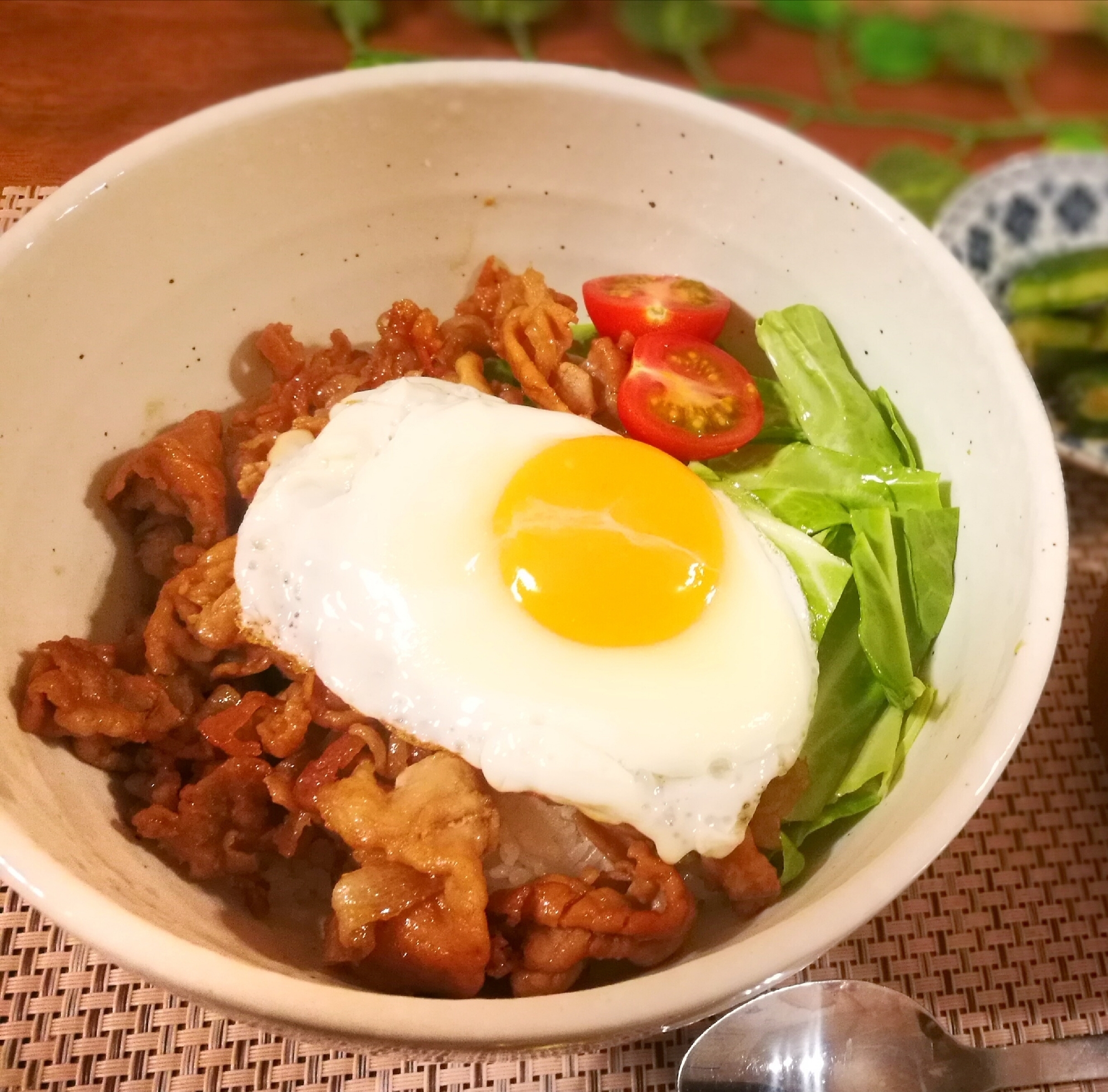 生姜焼き目玉丼