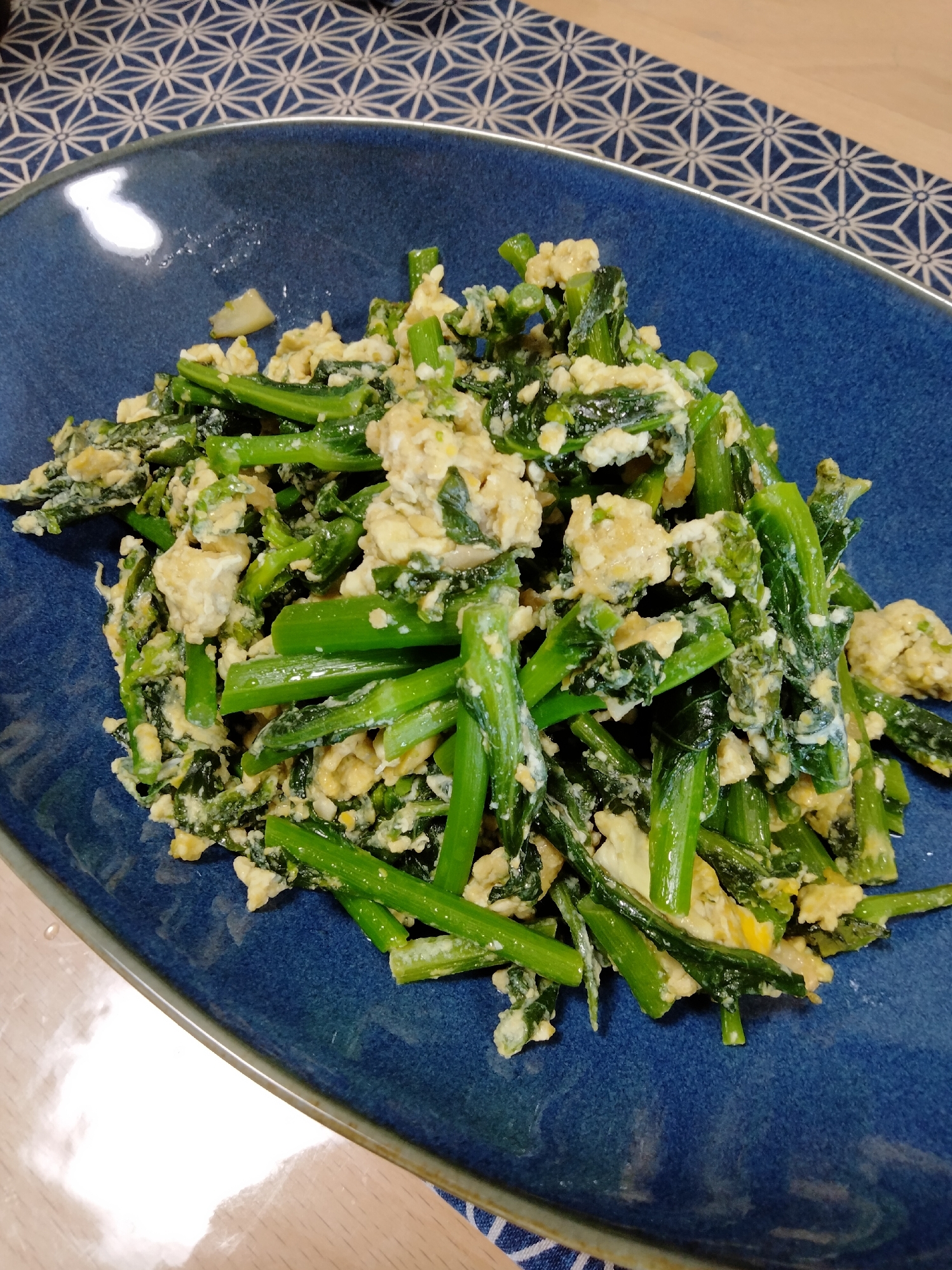 のらぼう菜と卵のニンニク炒め
