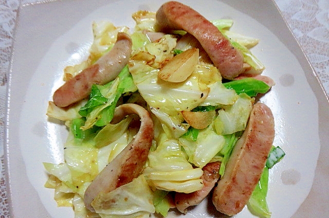 ソーセージとキャベツのにんにく炒め レシピ 作り方 By Libre 楽天レシピ