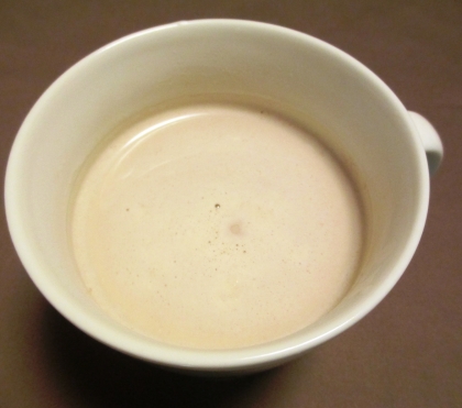 寒くなり、温かい飲み物が恋しくなってきました。
ホットほうじ茶ラテ、とても美味しかったです♪
お砂糖入れて、甘～くして飲んで癒されました❤
ご馳走様でした。