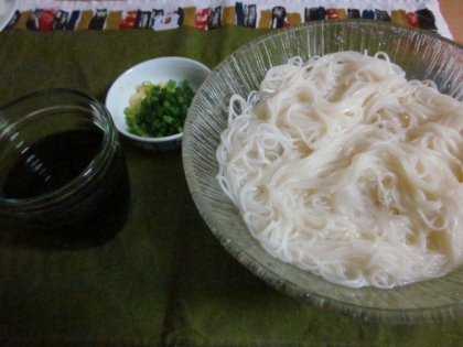 冷やしそうめん