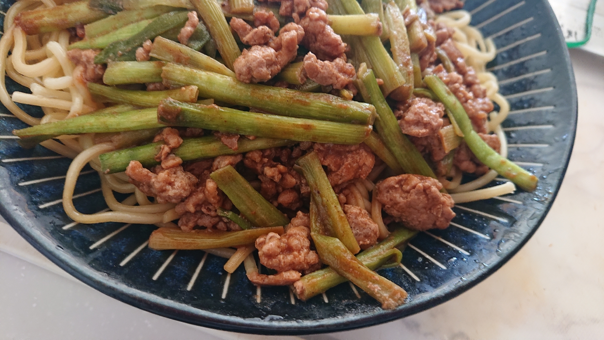 ニンニク味噌でニラとひき肉炒め