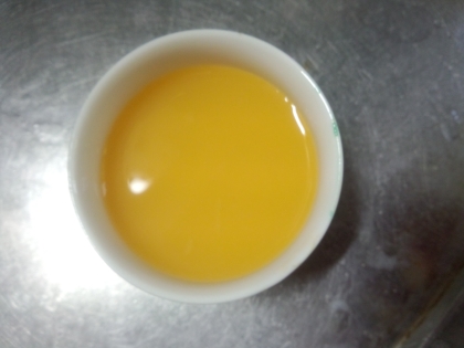 以前ゼラチンでオレンジゼリーを作りましたが、寒天で作るとまた違った食感で美味しいですね