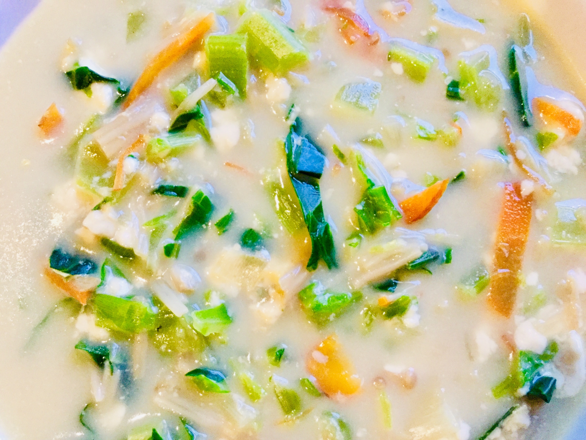 大根の葉っぱとえのきの湯豆腐スープ