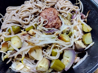 和そばで焼きそば 豚こま&大根葉