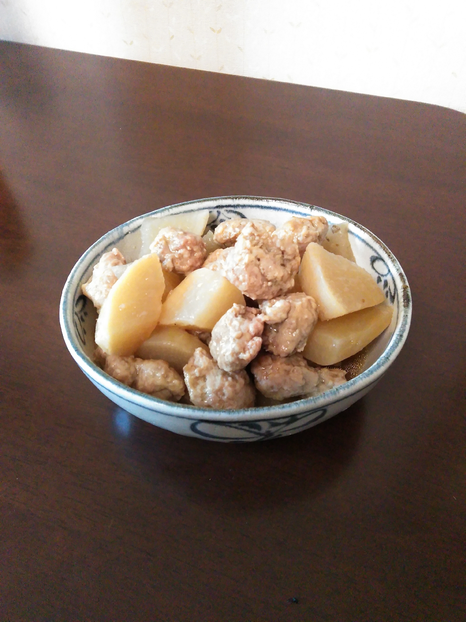 鶏団子と大根の煮物