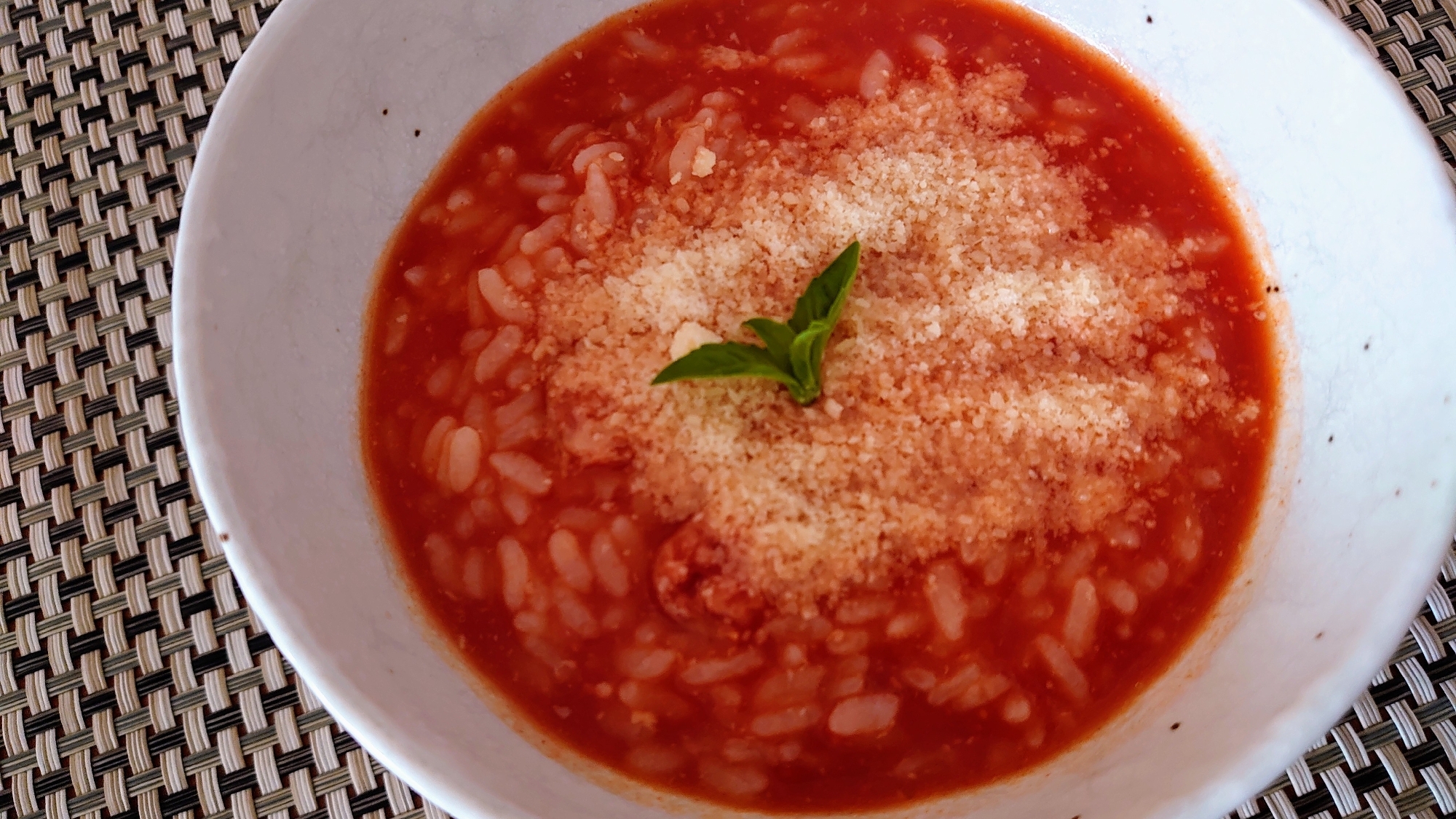 朝ご飯に　野菜ジュースで作る　簡単トマトリゾット