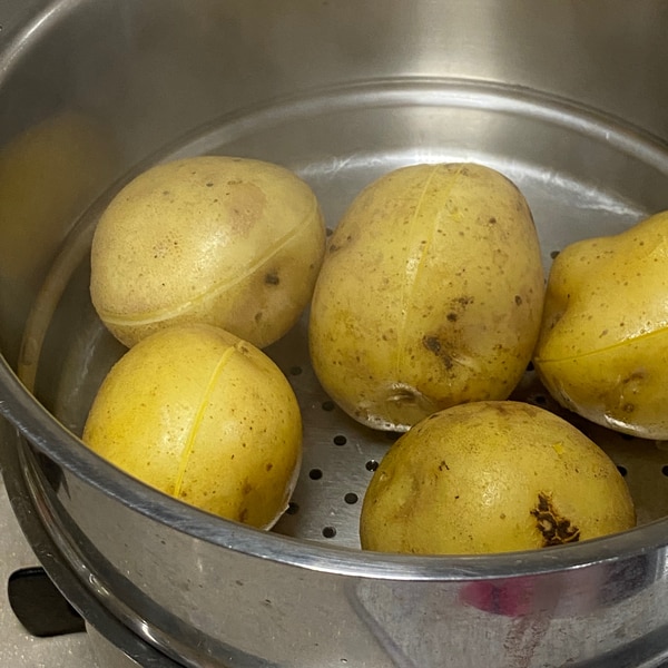 ホクホクじゃがいもの蒸し方 レシピ 作り方 By ゆみたろう 目指せ細マッチョ 楽天レシピ ホクホクじゃがいもの蒸し方 レシピ 作り方 By ゆみたろう 目指せ細マッチョ 楽天レシピ