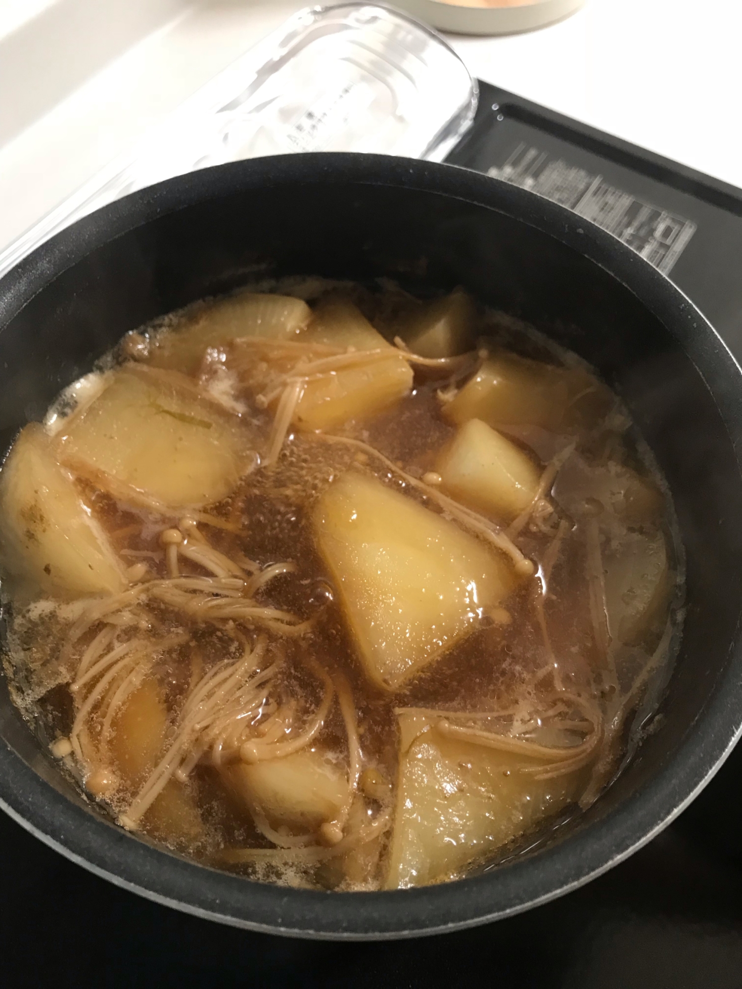 鴨鍋のスープで大根とえのきの煮物