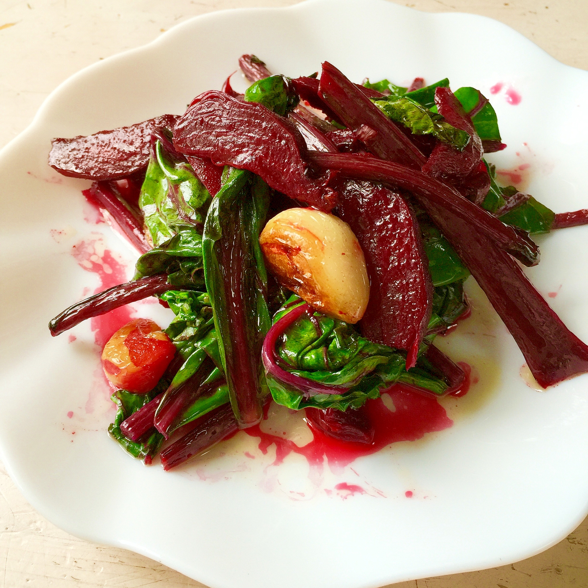 真っ赤なビーツまるごとガーリックソテー レシピ 作り方 By Vegemax 楽天レシピ 真っ赤なビーツまるごとガーリックソテー レシピ 作り方 By Vegemax 楽天レシピ