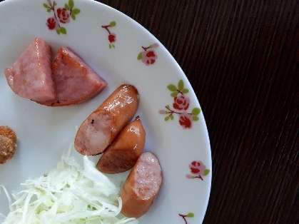 おつまみに朝食に！ポークソーセージのちりちり焼き