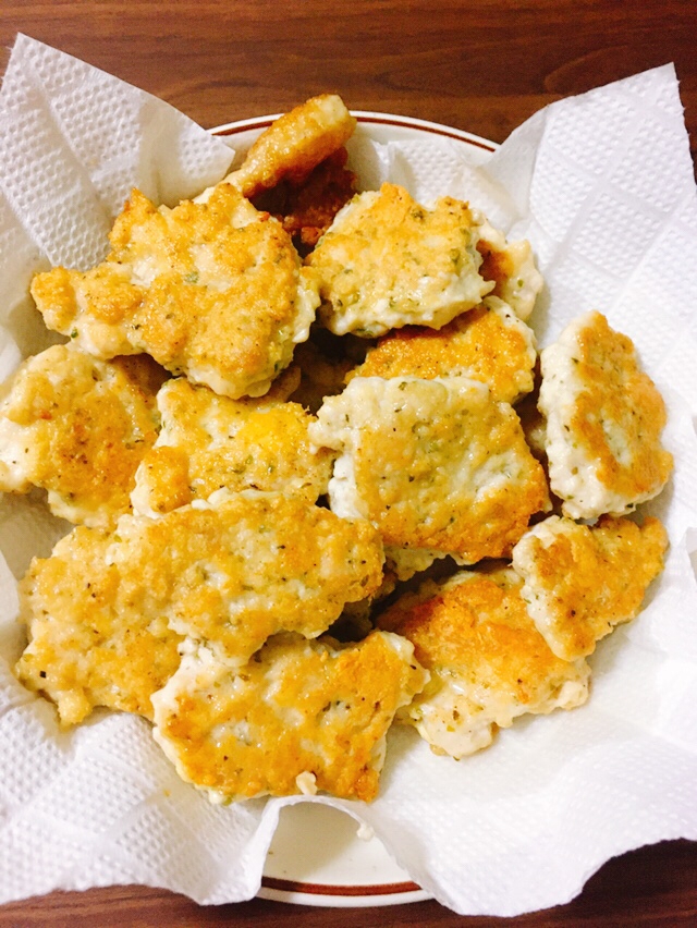 チーズ&青のり入り♪鶏むね肉と豆腐のナゲット