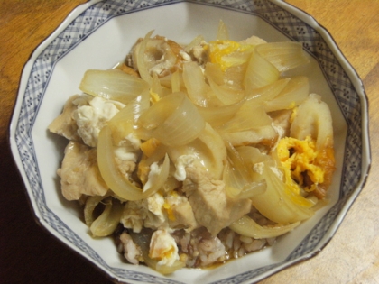 鶏むね肉と蒲鉾入り親子丼