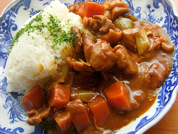 エスニック❤ナッツチキンカレー♪（胡桃＆ネギ他）