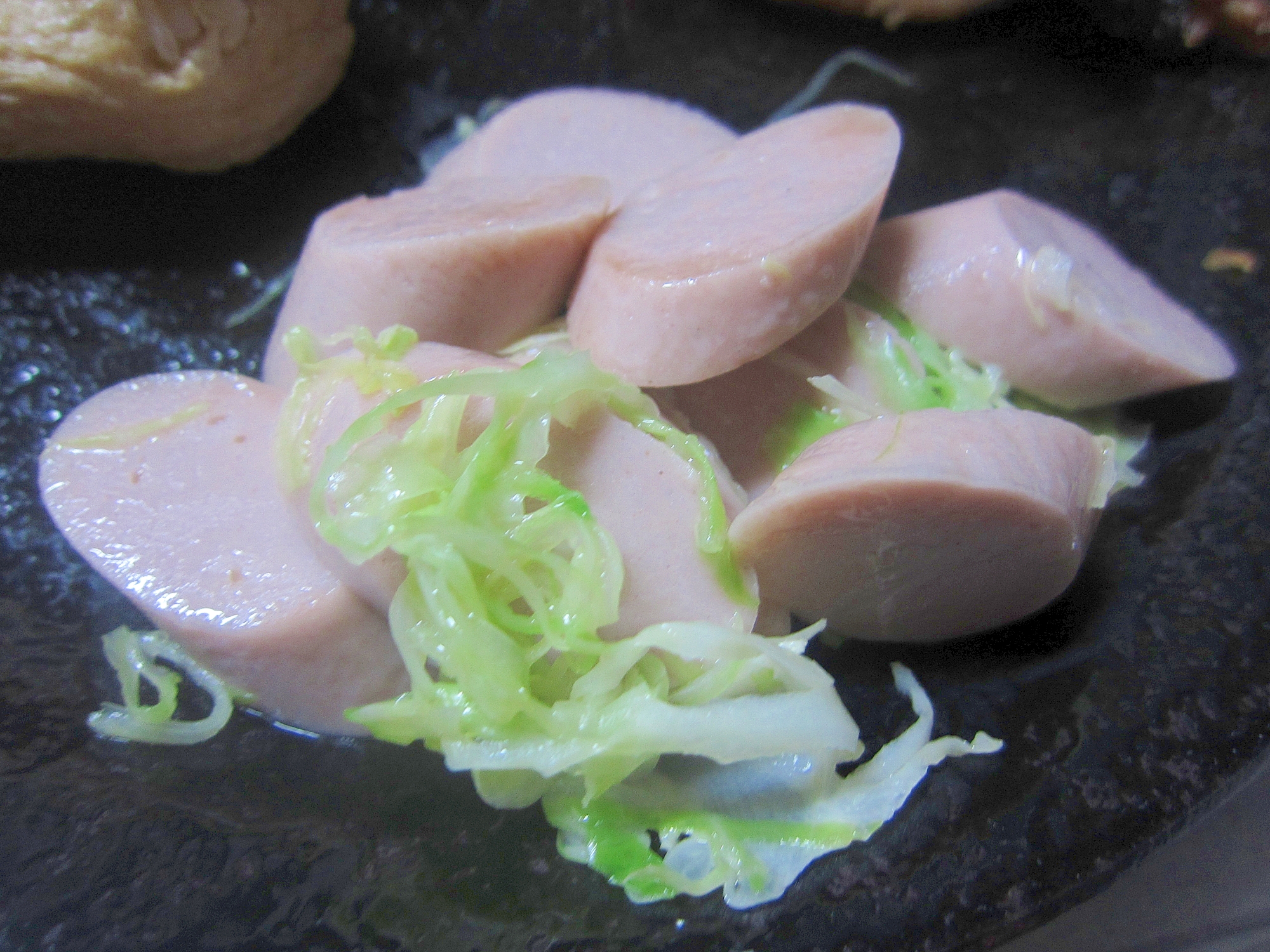 魚肉ソーセージとキャベツ炒め☆
