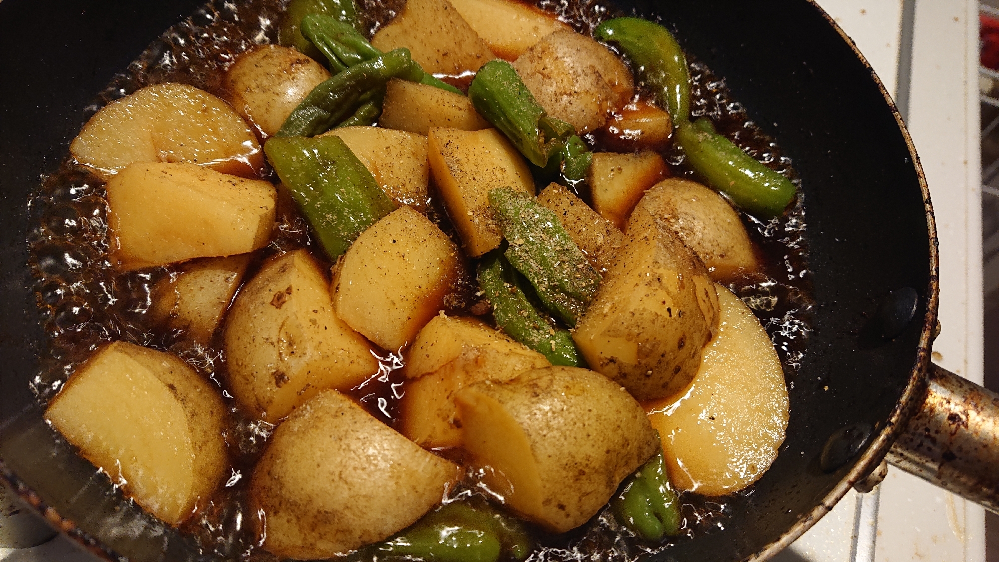 じゃがいもとししとうの甘口煮