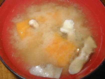 南瓜と椎茸のお味噌汁